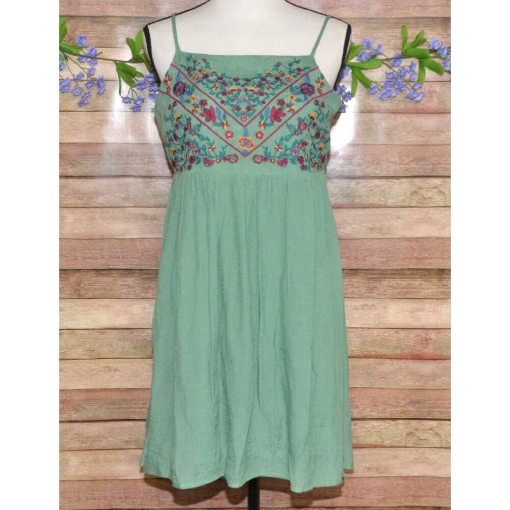 Umgee Size M Bohemian Peasant Embroidered Floral Green Dress Smocked Summer